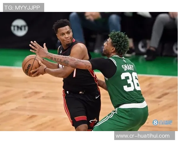 赫伯特琼斯压哨被判犯规不满情绪激动连吃两次技术犯规被驱逐出场