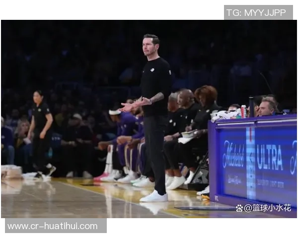 雷迪克揭示开拓者首节22次罚球裁判失误承认后续判罚混乱情况