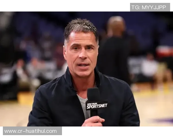 字母哥谈湖人背靠背客场表现强调努力与拼搏精神