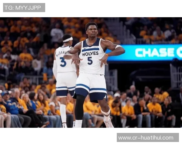 爱德华兹因伤病管理缺阵森林狼客战雄鹿场均289分5板的他将缺席比赛