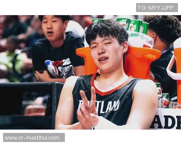 比卢普斯耐心指导杨瀚森学习与成长并重的篮球之路 比卢普斯耐心指导杨瀚森学习与成长并重的篮球之路